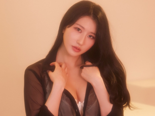 미스맥심 이채하, 섹시한 특종 기자로 변신…아찔한 오피스룩 [화보]