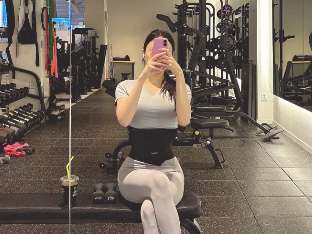 김나현, 개미허리에 황금 골반 S라인…완벽한 콜라병 몸매