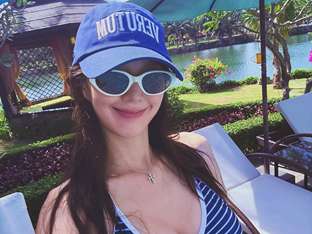 '송재희♥' 지소연, 쌍둥이 품은 D라인 수영복핏…