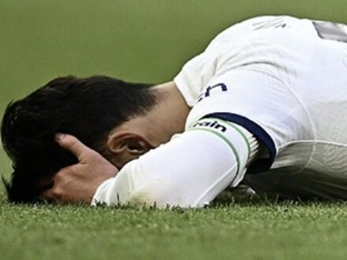 韓 축구 비통한 소식! 손흥민, 929억에 팔아치운다…'사우디에 매각' 토트넘 '검은 속셈' 드디어 터졌다
