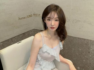 강민경, 마른 줄 알았는데 글래머였네...민소매 입고 볼륨 몸매 자랑