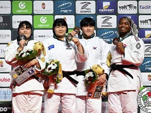 '해냈다 김하윤' 세계선수권 금메달로 최정상에 올랐다…개인전 金 1· 銅 3 종합 6위