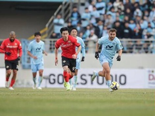 ‘뚫지 못하는 창’ 강원vs‘막지 못하는 방패’ 대구...벼랑 끝 승부