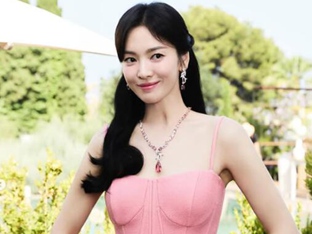 송혜교, 마르베야에서 빛난 고혹적 자태…여신 미모의 정석