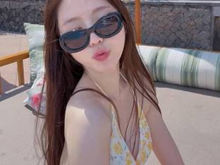 성해은, 흰 피부에 어울리는 노란색 끈 비키니 '발리 핫걸'