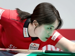 ‘강지은 2승’ SK렌터카 휴온스 꺾고 단독1위 질주…크라운해태는 에스와이에 완승[PBA팀리그 1R]