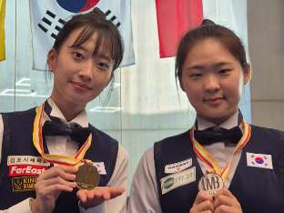 '女 당구 최강과 접전' 김하은, 생애 첫 세계선수권 결승행…최봄이도 첫 출전에 3위