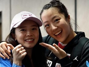 탁구 신유빈, '단짝' 전지희와 베이징서 깜짝 '재회'