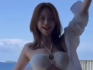 34세 맞아?…아옳이, 아찔 허리·골반 반전 비키니 자태