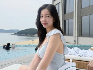 윤채경, 수영복+민낯 공개…청순함에 반전 글래머