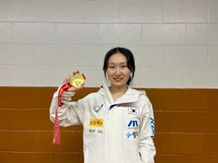 쇼트트랙 최민정, 2차 월드투어 1500m 金