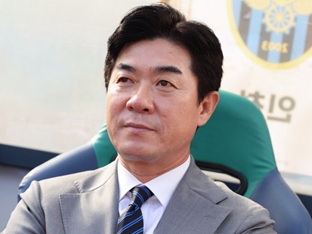 인천, 강등 1년 만에 K리그2 우승… ‘윤정환 매직’통했다