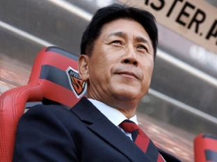 '득점 없이 치열했던 90분' 포항-서울, 올 시즌 마지막 '기성용 더비' 0-0 무승부...승점 6점 격차 유지[현장리뷰]