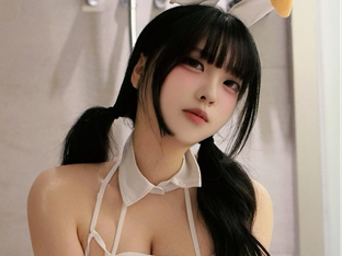 '완벽 볼륨' 미녀 BJ 송하나, 욕실서 '섹시 큐티' 매력 폭발