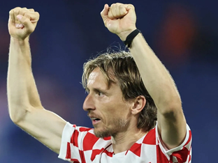 '대단하다는 말 밖에 안 나온다'…40세 모드리치, 개인 통산 5번째 월드컵 뛴다