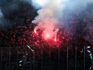 '상습범' 프랑크푸르트 팬들, 또 사고쳤다… 바르셀로나 원정서 폭죽·파손·무단 침입, UEFA 중징계 가능성 크다