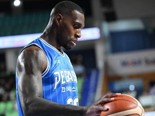 [단독]'결국 라건아 세금분쟁 터졌다!' 라건아, KCC 상대 손배소 파문…KCC 