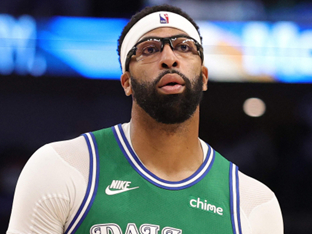 '굿이라도 해야 하나' 댈러스 데이비스, 크리스마스 매치에서 사타구니 부상 '아웃'