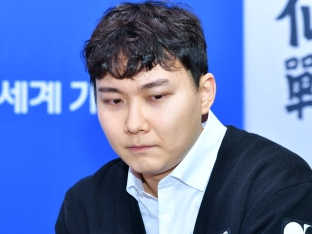 '자존심 지킨' 박정환 9단, 이치리키 료 9단에 불계승으로 세계기선전 4강 진출…신진서 9단은 탈락