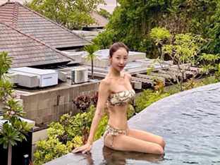 ‘윤정수♥’원진서, 비키니가 몇 장이야..허니문서 군살 제로 몸매 자랑