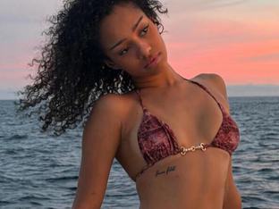 “마음 가득 사랑으로” …마농, 노을 바다 위→여름 감성 압도