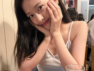 아이브 안유진, 수영복 입고 건강미 발산 ‘청량 섹시미’