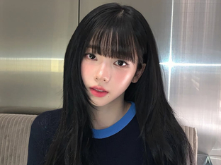 카리나, 승무원 느낌 올백 헤어→청순 캠퍼스 여신 무드…무결점 미모