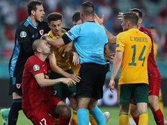 UEFA EURO 조별리그 A조 2차전 터키 0:2 웨일스