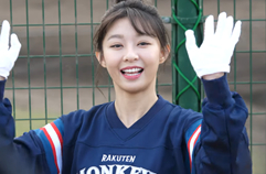 Beautiful baseball cheerleader♥