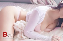 MAXIM 모델의 충격적인 당혹감 - 하리의 가장 어두운 이야기