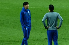 손흥민을 마주친 파라과이 감독이 보인 반응 ㅋㅋㅋ