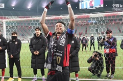 린가드, 고별전서 뜨거운 눈물…