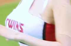 오지환 안타응원시선 집중 단발 이주은 Lee Ju-Eun 李珠珢 치어리더