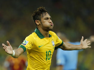 '프레드 2골’ 브라질, 스페인에 3-0 완승