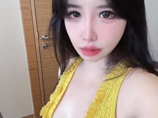 박봄 자숙 끝? 정신 차린 눈빛… ‘샤넬 처녀 봄’ 입고 오셨네