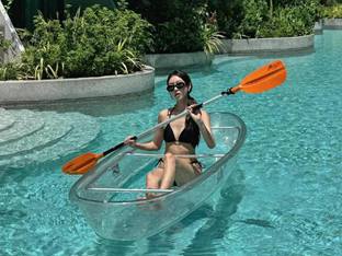 “찰나의 빛에 머물렀다”…제인, 푸껫의 여유→투명 카누 위 청량한 힐링