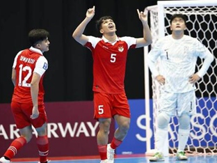 '신태용 깜짝 등장 화제' 인도네시아에 0-5 대패한 한국 풋살