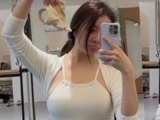 설하윤, 트롯 여신→레깅스 여신…달라지는 각도는 완벽함만 부각할 뿐