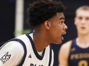 7m-페디 고교, 하이트스타운 컵 4연패 달성...하이트스타운에 69-32 승리