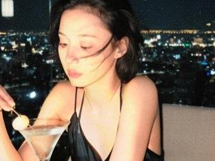 에스파 윈터, 슬립 차림 고혹적 분위기…색다른 느낌