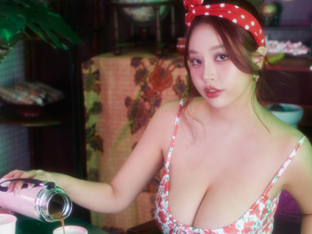 '미스맥심 우승자' 바비앙, 다방 레지 변신…타고난 볼륨감 터졌다