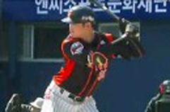 롯데 박종윤, 힘 있는 투런 홈런으로 역전 2013 프로야구 시범경기