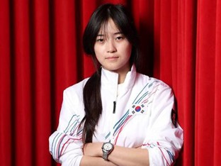 7M - 한국 첫 금메달 최가온, '명품 시계' 받았다