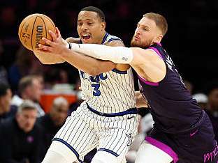 7m-데스먼드 베인, 매직을 플레이-인서 플레이오프 직행지로 이끌다