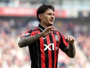 7m-[K리그1 하이라이트] 김기동호 서울, 후반 4골 폭풍으로 광주 5-0 완파…사상 첫 개막 4연승·선두 탈환