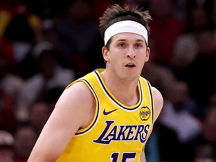 7M- 레이커스, 돈치치 이어 리브스까지 부상 이탈…시즌 막판 악재