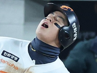 7m-한화 노시환, 2군 강등에 '11년 307억' 특급 계약도 빛 바래…연봉 삭감 불가피