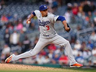 7M- 다저스 '1000억 마무리' 디아스, 구속 저하→아웃카운트 0개 3실점…'먹튀' 우려