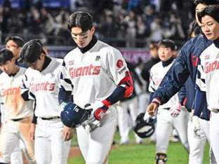 7M-이대호, 롯데 후배들에게 쓴소리…